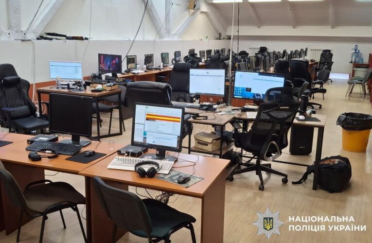 В Україні викрили мережу call-центрів, яка ошукала громадян ЄС на 50 млн