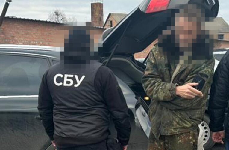 В Україні затримано торговців трофейною зброєю