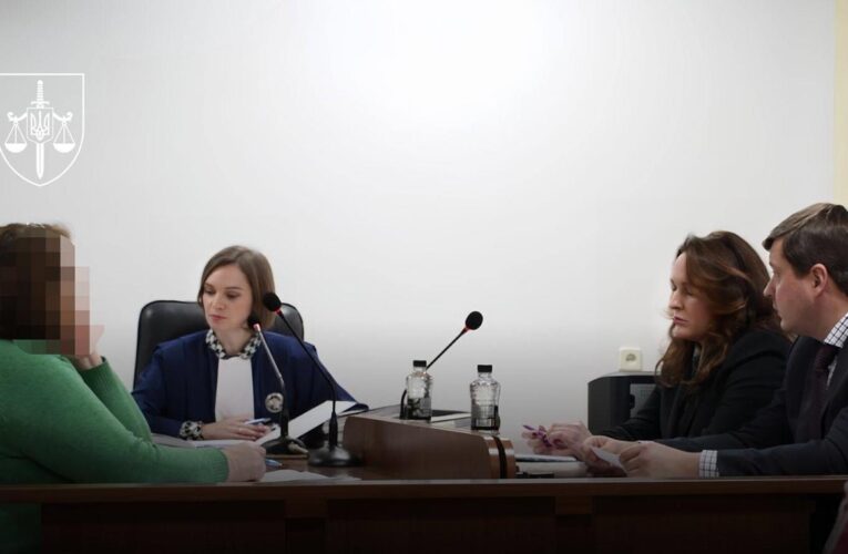 Залишила доньку помирати після побоїв вітчима: в Ужгороді засудили матір