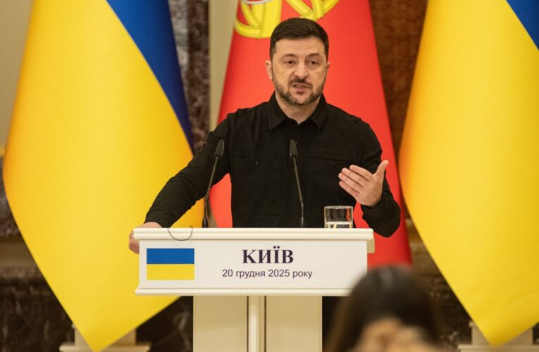 Зеленський прокоментував ідею Макрона відновити діалог з Путіним