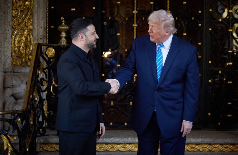 Зеленський запропонував Трампу дати Україні гарантії на 30-50 років