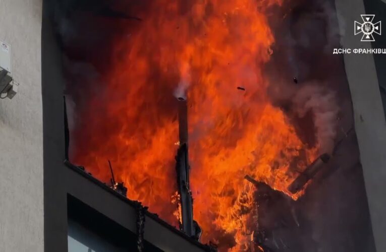 Івано-Франківська область: під час пожежі врятовано 5 осіб, з них 4 дітей, ще 10 — евакуйовано