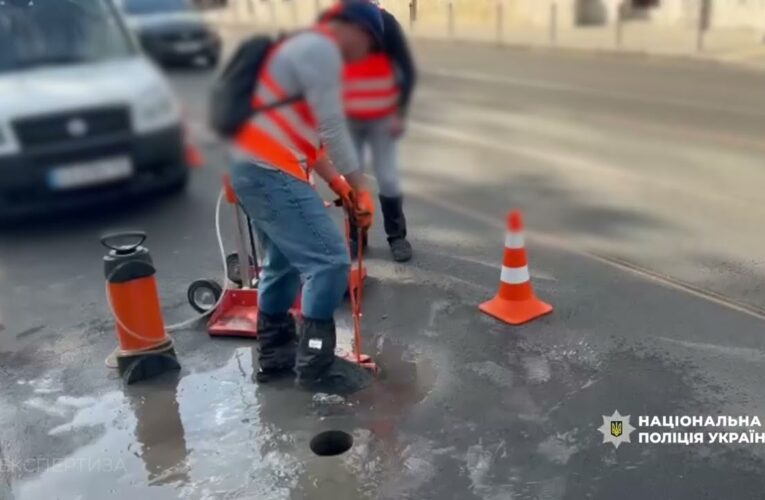 Розікрали на ремонті вулиці понад 4,5 млн грн: поліція Києва оголосила підозру посадовцям