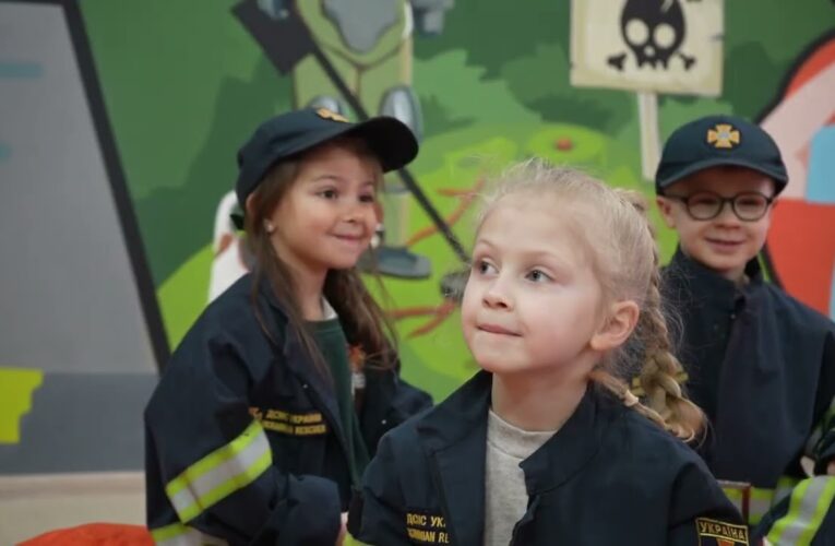 На Закарпатті у класі безпеки «Вогник» відбулося заняття для вихованців ЗДО «Я СЯМ»