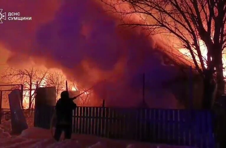 Сумщина: рятувальники  ліквідували пожежі, спричинені російськими ударами