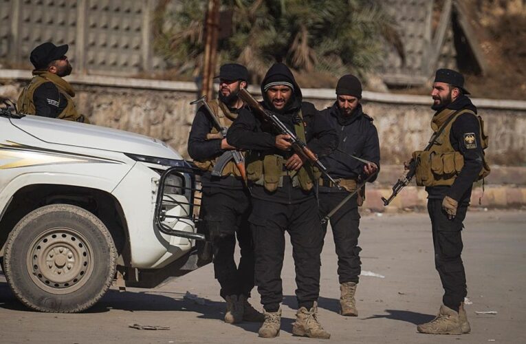 Армія Сирії заявила про встановлення повного контролю над Алеппо