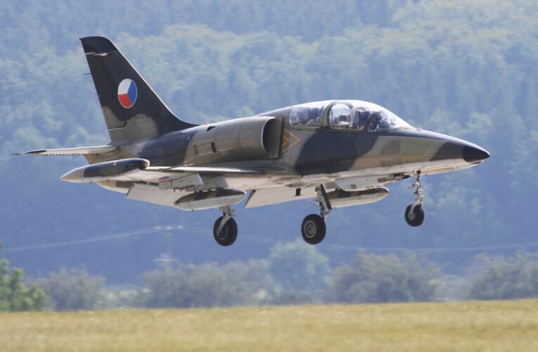 Чехія готова дати Україні літаки, щоб збивати БПЛА