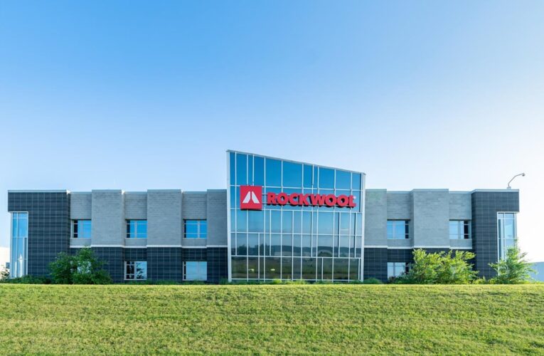 Данська компанія Rockwool заявила, що РФ захопила чотири її заводи