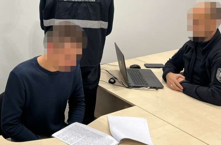 ДБР викрило начальника фінансової служби на Київщині, який продовжував виплати звільненим військовим