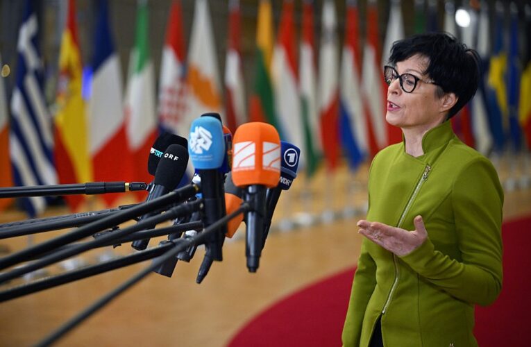 Делегація Єврокомісії відвідає Київ до четвертої річниці великої війни