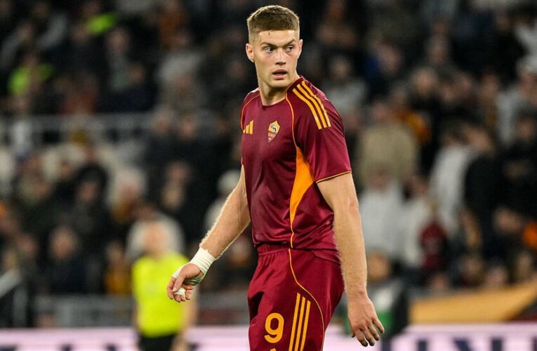 Довбик і Ноттінгем Форест вирішують питання про перехід гравця в Англію