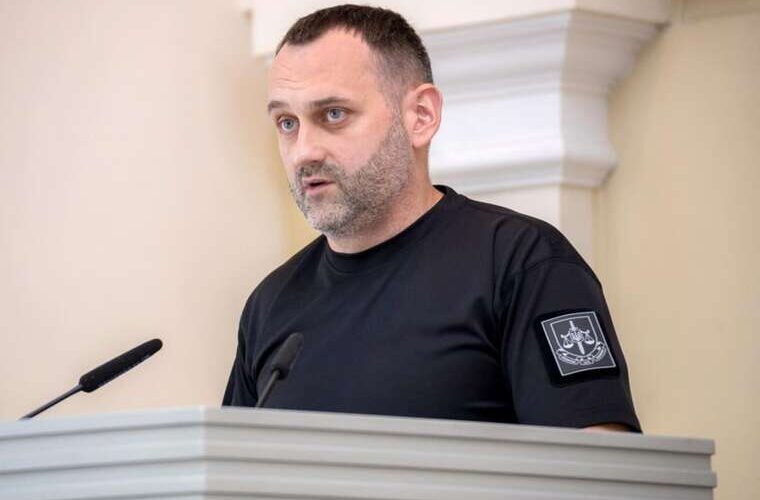 Елітні авто та нерухомість як керівник оборонної прокуратури Сходу Синельников покриває статки свого підлеглого Вербицького