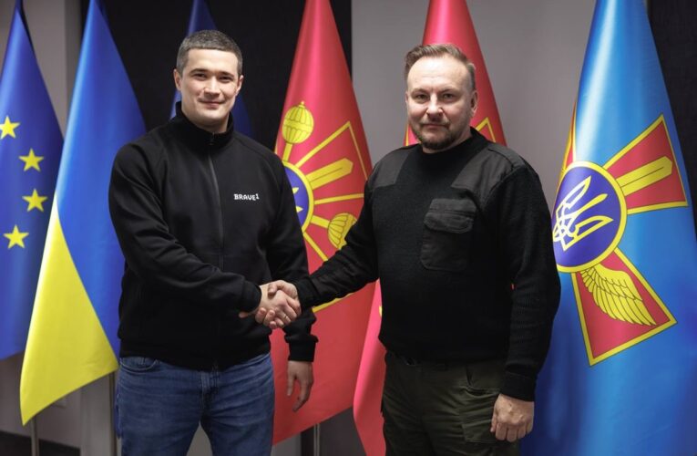 “Флеш” став радником міністра оборони