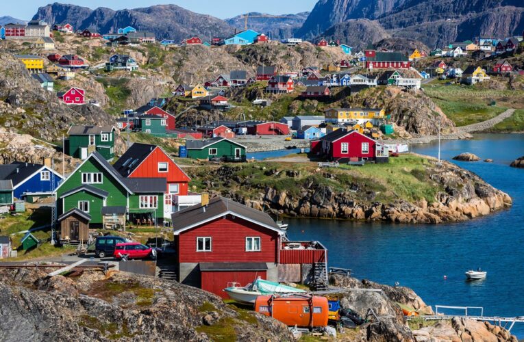 Франція готується до можливих дій США щодо Гренландії