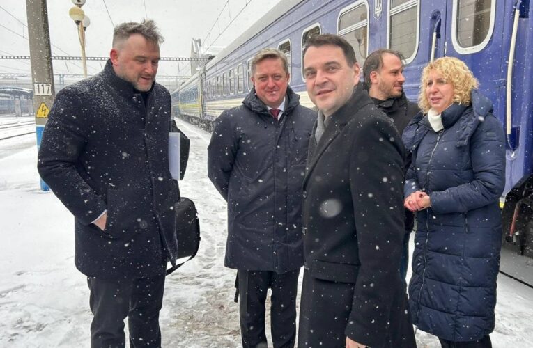 Глава МЗС Чехії прибув з візитом в Україну