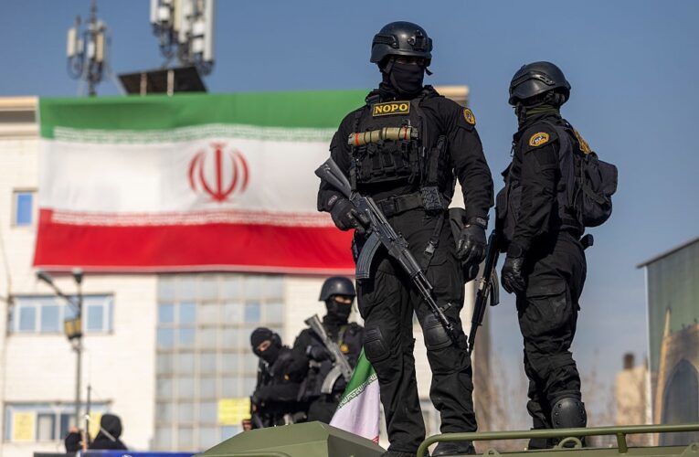 Іранські силовики ціляться протестувальникам в очі – ЗМІ