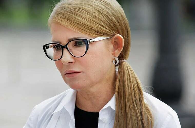 Кінець епохи невловимості як відео з пачками доларів у пакеті Нової пошти стало фатальним для Тимошенко