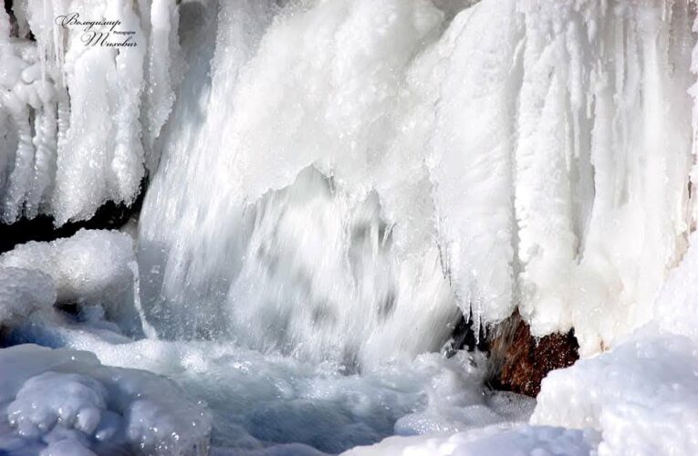 Крига повністю скувала Джуринський водоспад