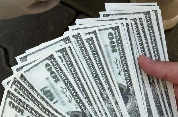 Лікування без пацієнта в Одесі затримали ділка, який за 5000 доларів обіцяв військовому фальшиве списання зі служби