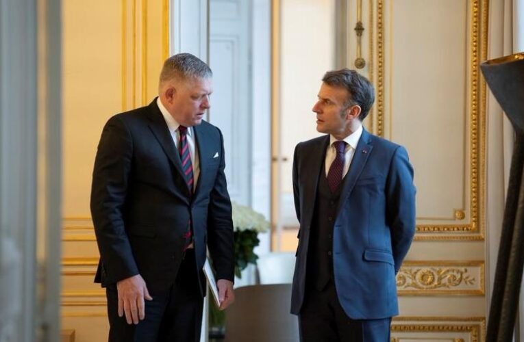 Макрон і Фіцо обговорили “стратегічне пробудження” і допомогу Україні