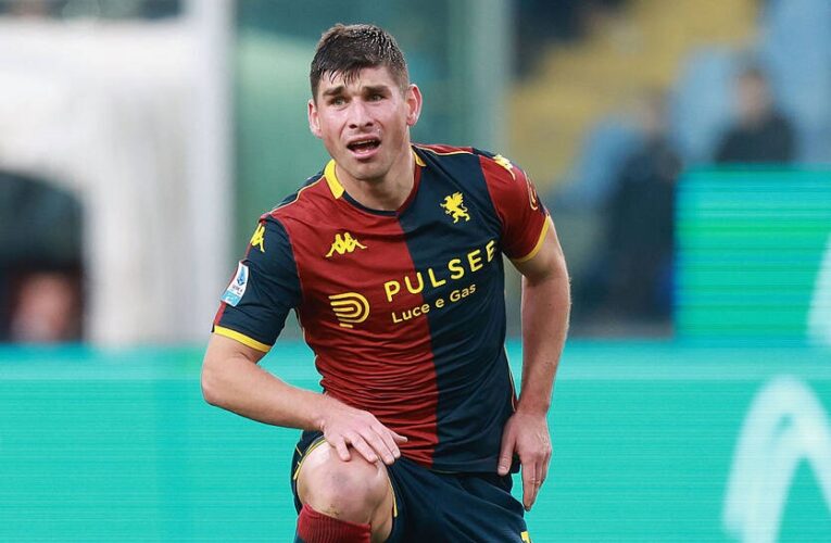 Маліновський забиває за Дженоа разючим ударом