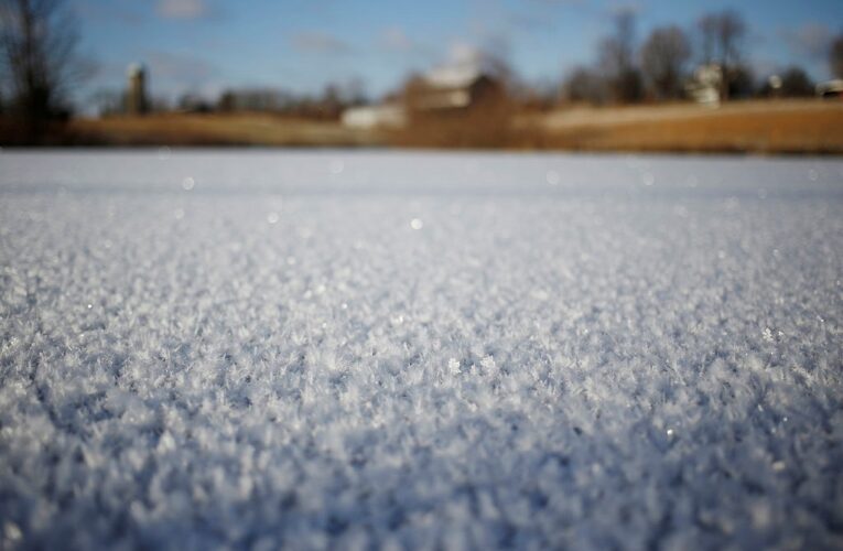 Мороз, переважно без снігу: синоптики про погоду у січні