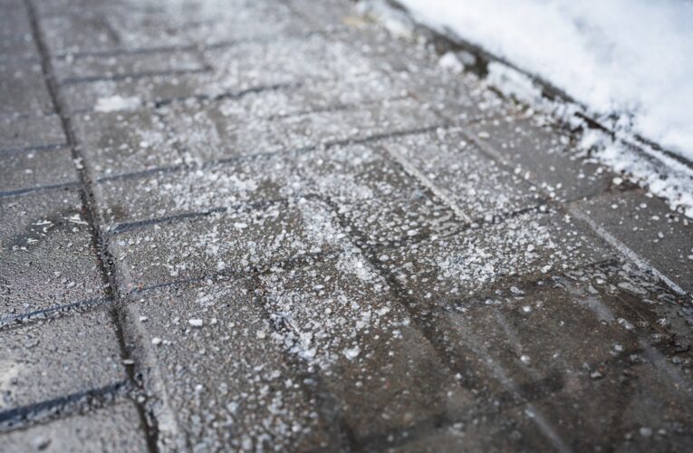 Морози та ожеледь: погода на вихідних