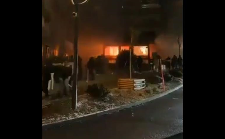 На гірськолижному курорті у Швейцарії стався вибух, є загиблі