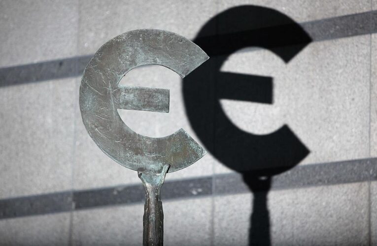 Нацбанк знову встановив рекордний курс євро