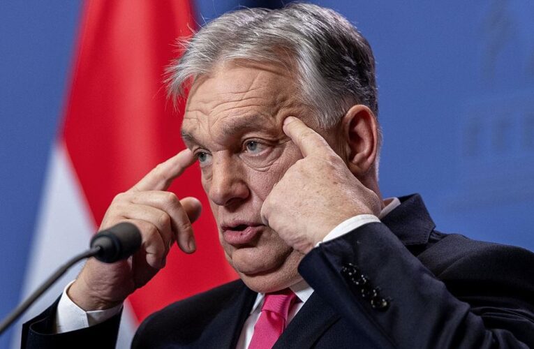 Орбан заявив, що Україна “забере” в угорців дві щорічні бонусні пенсії