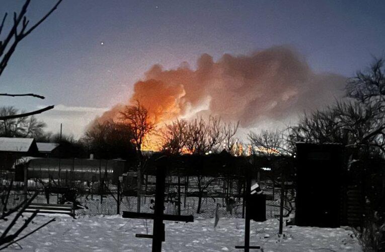 Перший пішов: РФ починає рік з палаючим НПЗ