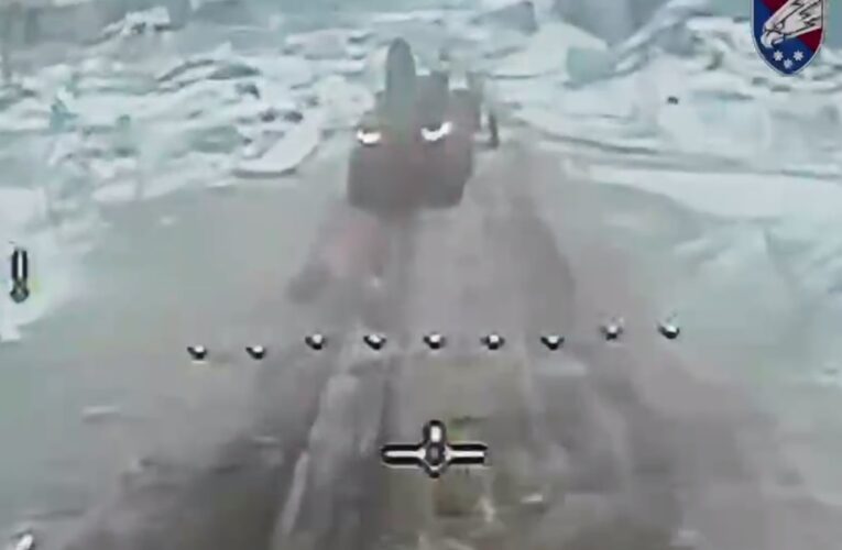 Пілоти ЗСУ знищили російську колону квадроциклів