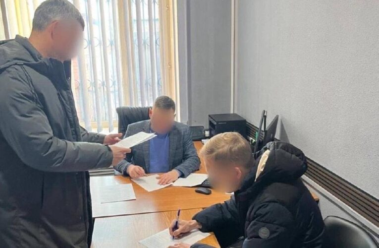 Посадовців Полтавщини викрили на розкраданні 2,6 млн на дронах