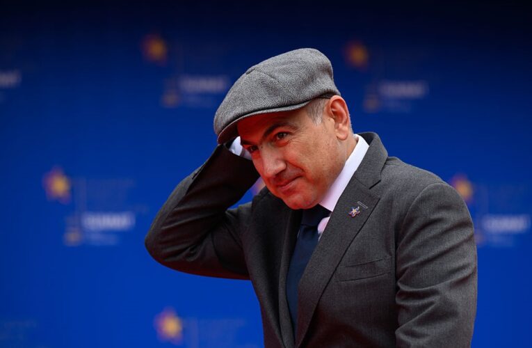 Премʼєр Вірменії Пашинян створив власний музичний гурт