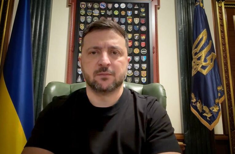 Президент анонсував зміну міністра оборони