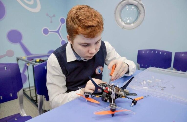 РФ інтегрує підготовку з БпЛА у систему фізичного виховання – розвідка