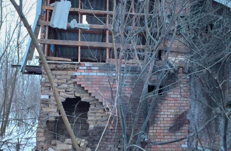 РФ вдарила по Дніпропетровщині, пошкоджено підприємства і будинки