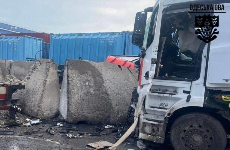 Росія атакувала порти Чорноморськ і Південний