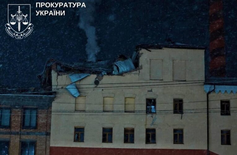 Росіяни пошкодили фабрику Roshen у Києві