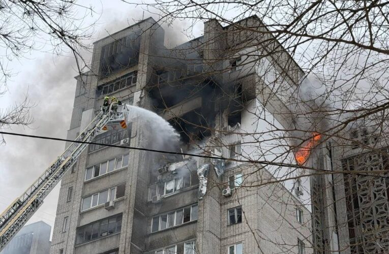 Росіяни влучили дроном в житловий будинок у Дніпрі