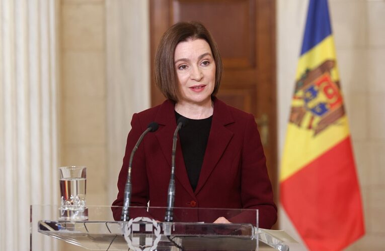 Санду заявила про готовність проголосувати за об’єднання Молдови та Румунії