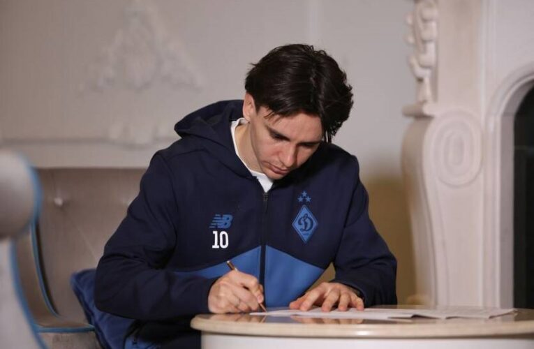 Шапаренко залишається з Динамо, підписавши контракт до 2030 року