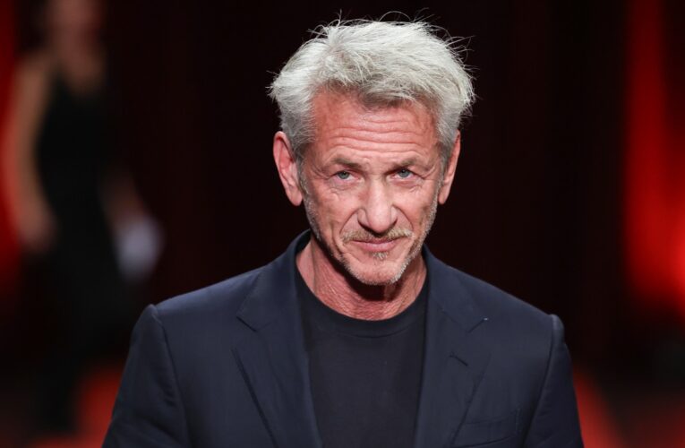 Шона Пенна заскочили на побаченні з акторкою з Молдови