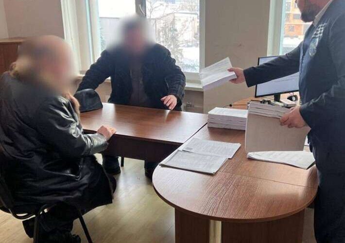 Столична прокуратура повідомила про підозру посадовцям Київзеленбуду та директору приватного підприємства через розтрату понад 1 мільйона гривень