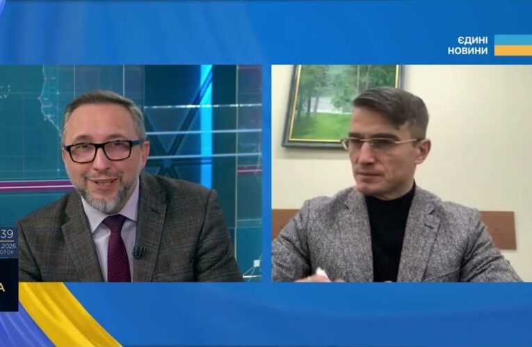 Пояснення причин коливань курсу долара та євро | Василь Фурман