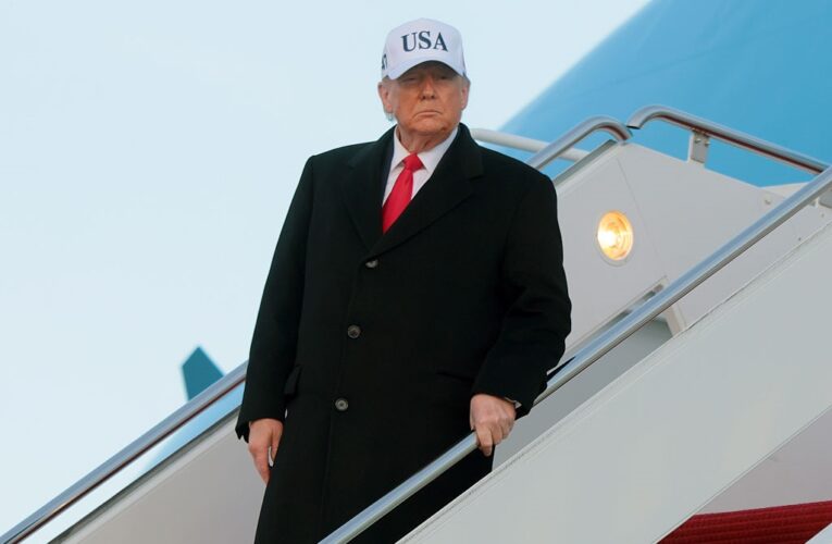 Трамп знову атакує Зеленського. Перемовини і Давос