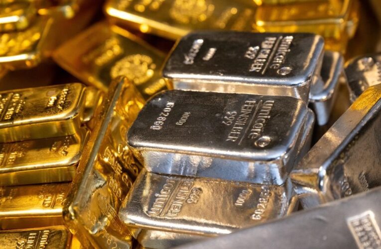 Ціни на золото і срібло впали на новинах зі США