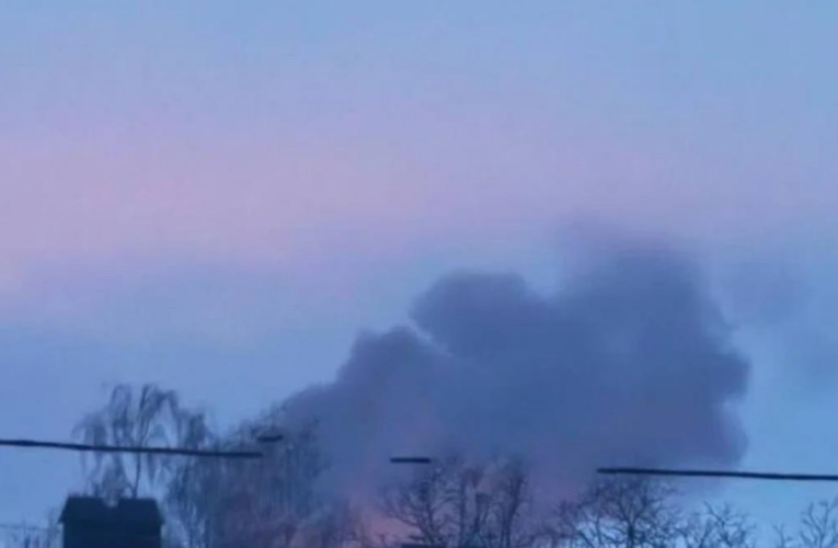 У Бродах на Львівщині після атаки РФ досі спостерігається задимленість