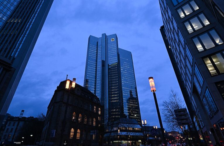 У Deutsche Bank провели обшуки через компанії, пов&rsquo;язаними з Абрамовичем