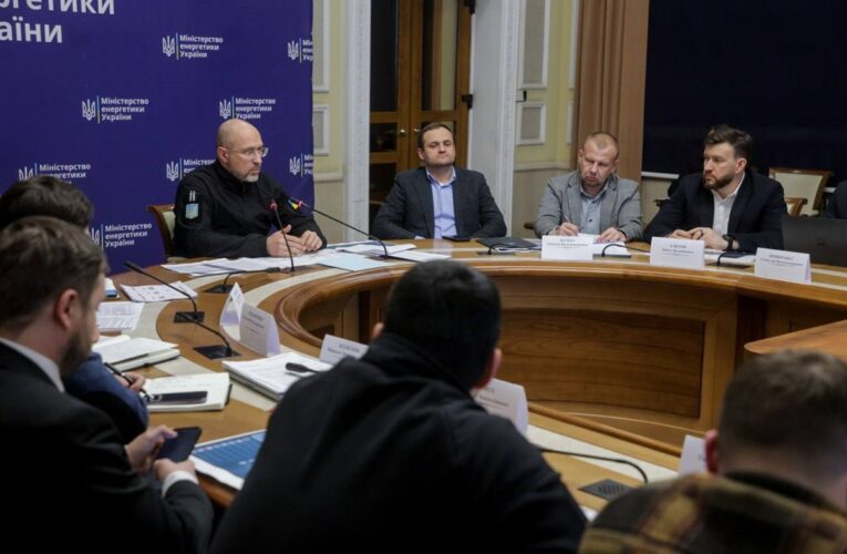 У Києві без світла залишається 710 тисяч абонентів